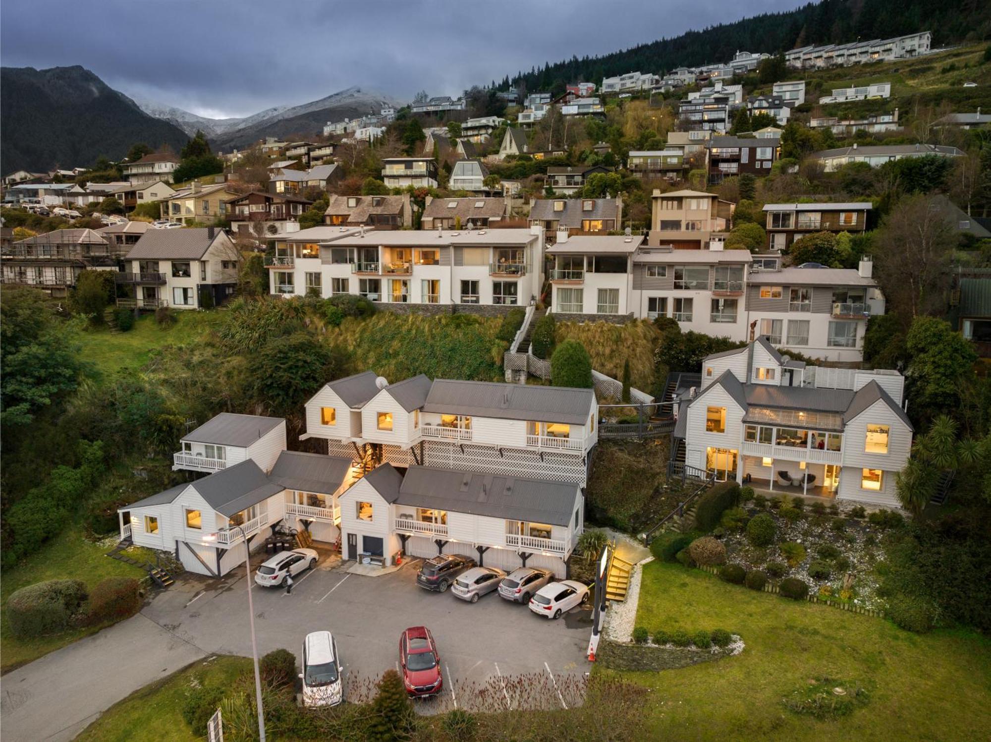 Lakeview Colonial House Куийнстаун Екстериор снимка